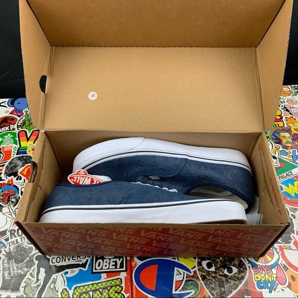 Vans Authentic Deboss Logo Womens Various Sizes - Picture 11 of 11